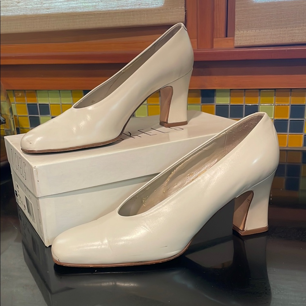 Nickels Carol leather heels